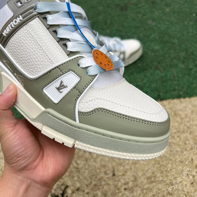 LOUIS VUITTON Trainer Light Green