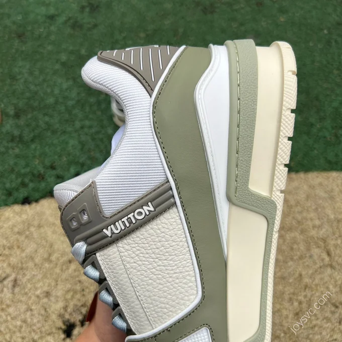 LOUIS VUITTON Trainer Light Green