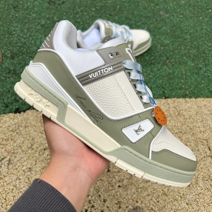 LOUIS VUITTON Trainer Light Green