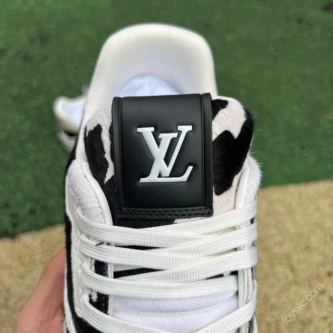 LOUIS VUITTON Trainer Black White