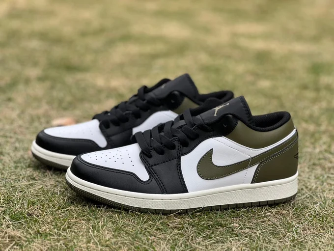 Air Jordan 1 Low 