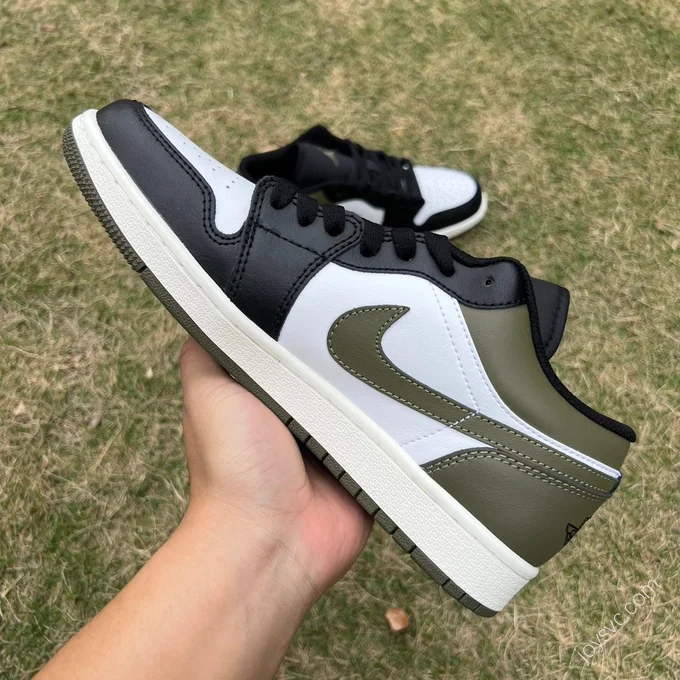 Air Jordan 1 Low 