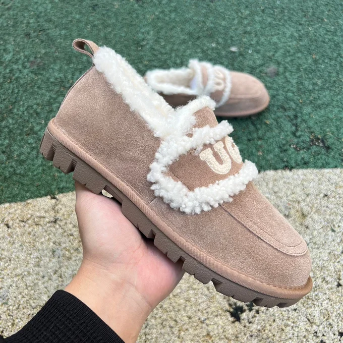 UGG Low-Top Slides