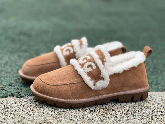 UGG Low-Top Slides