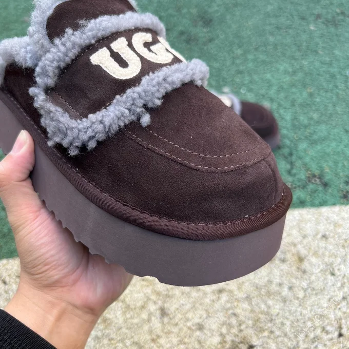 UGG Low-Top Slides