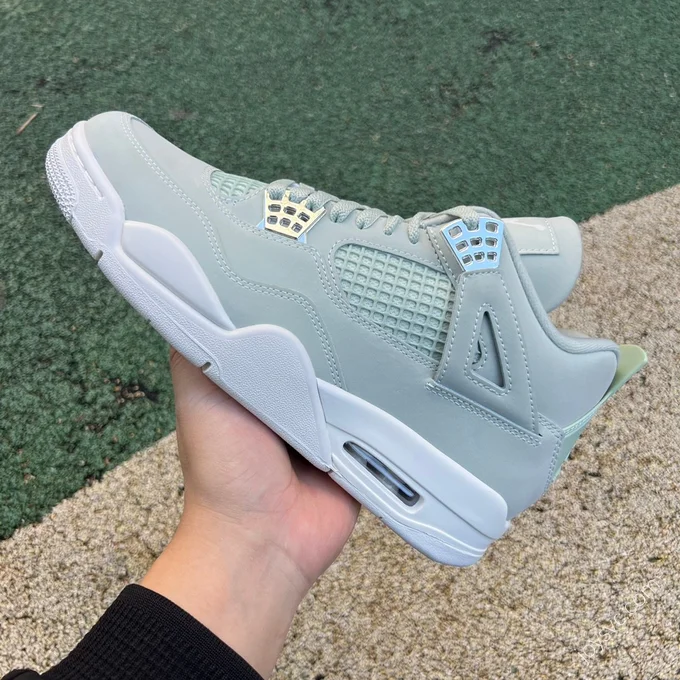 Air Jordan 4 