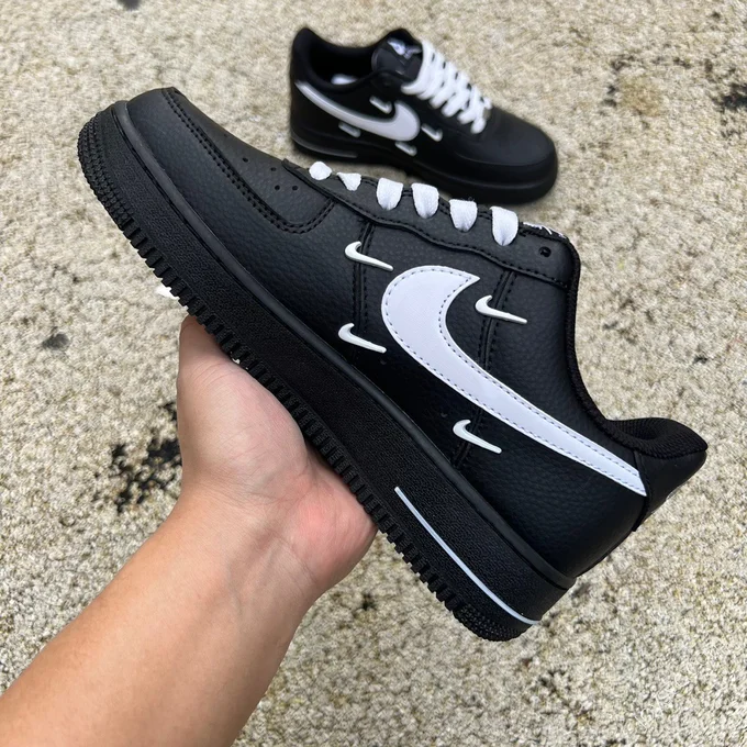 Nike Air Force 1 Black White