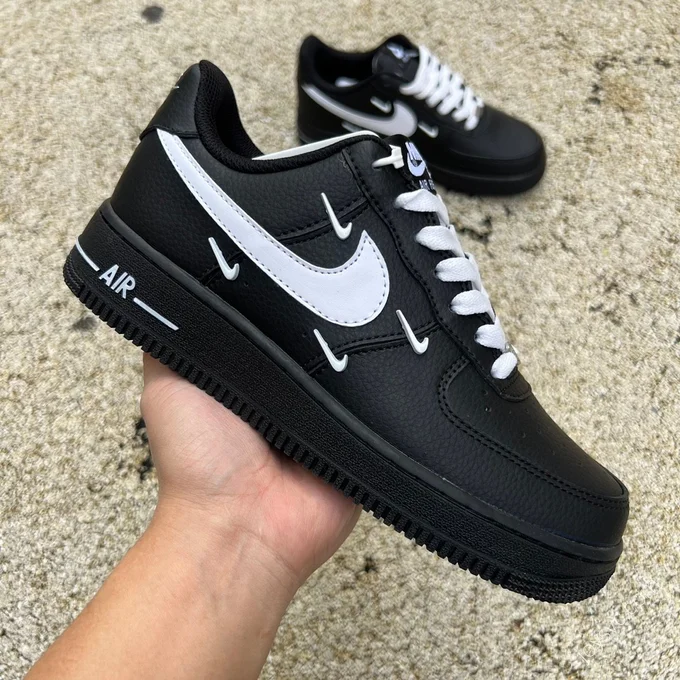 Nike Air Force 1 Black White