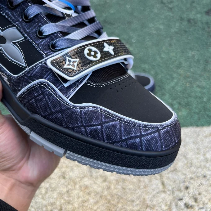 LV Trainer Blue Black