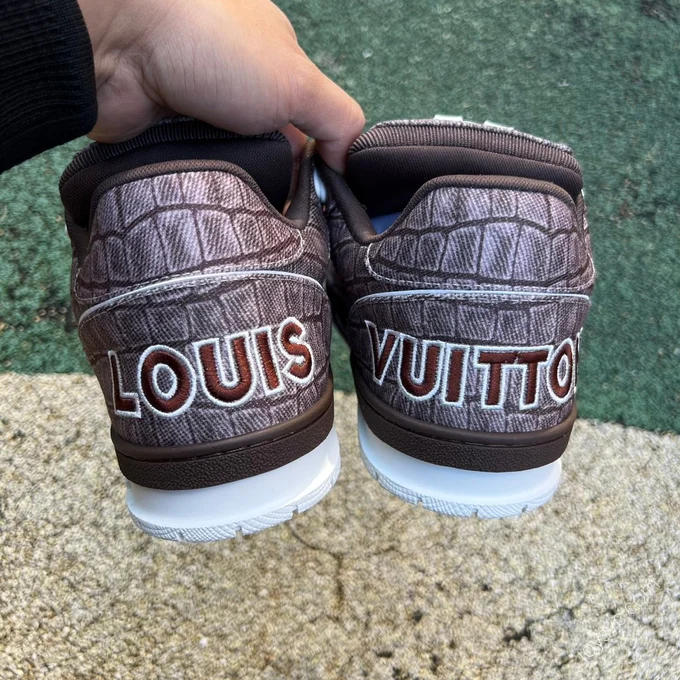 LV Trainer Brown