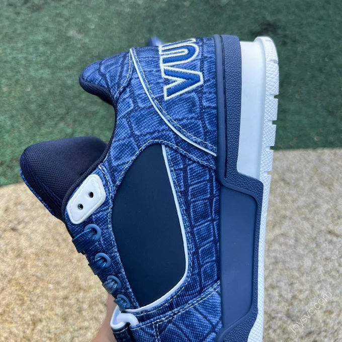 LV Trainer Blue