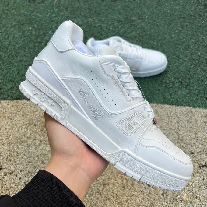 LOUIS VUITTON Trainer White