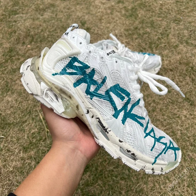 Balenciaga Runner Graffiti White