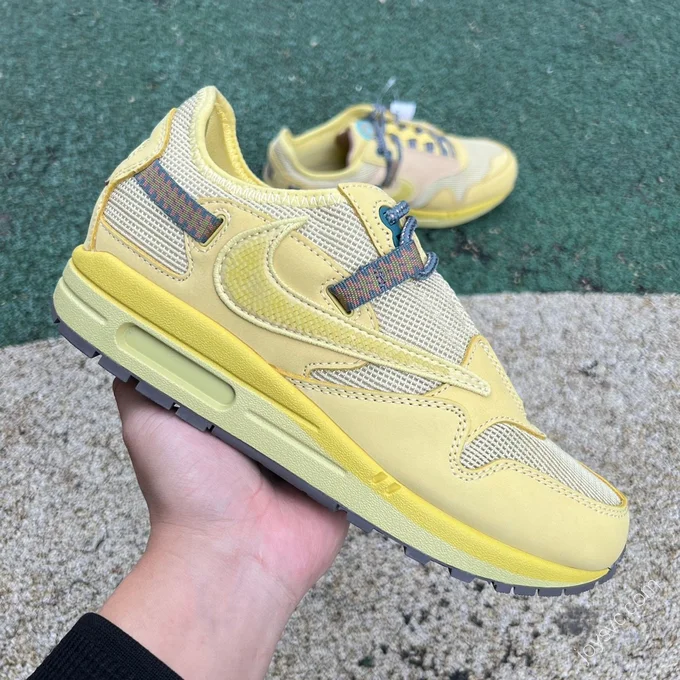 Travis Scott x Nike Air Max 1 