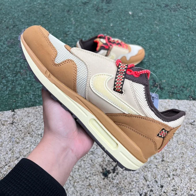 Travis Scott x Nike Air Max 1 