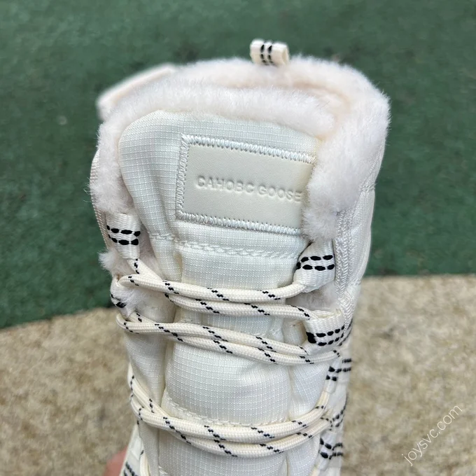 Goose Snow Boots Beige