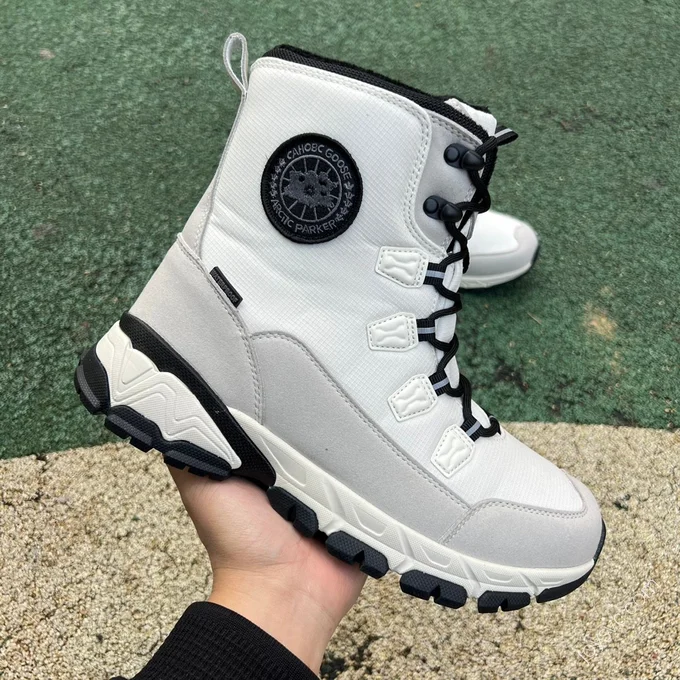 Goose Snow Boots Grey White