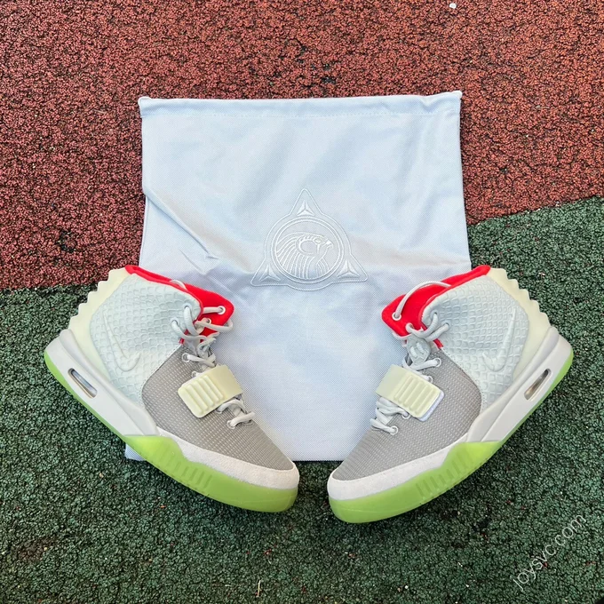 Nike Air Yeezy 2 NRG Grey 508214-010