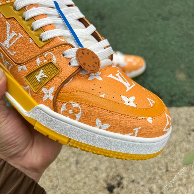 LOUIS VUITTON Trainer Orange