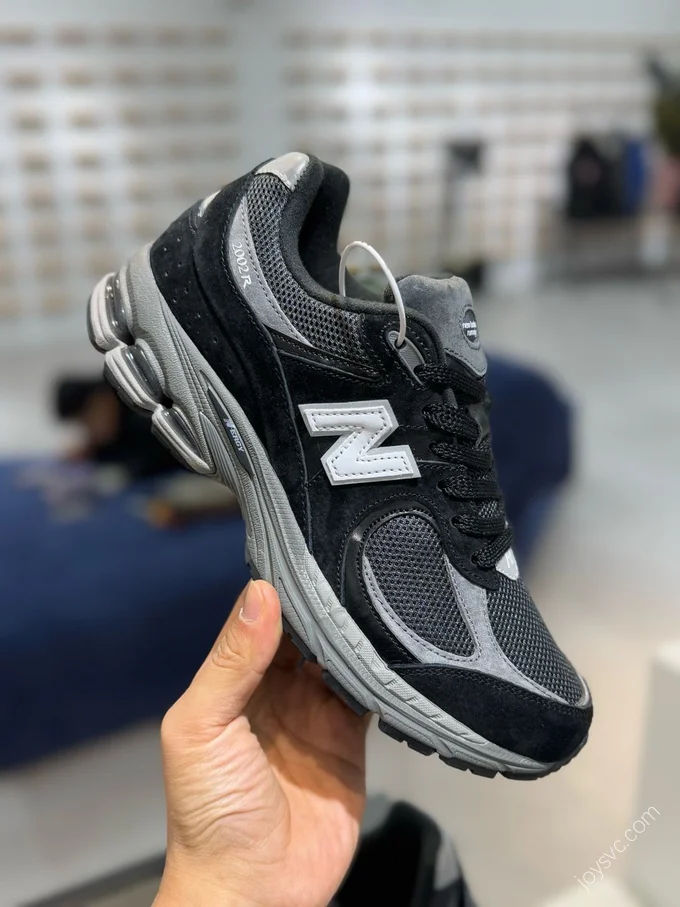 New Balance 2002R Black Grey M2002RR1