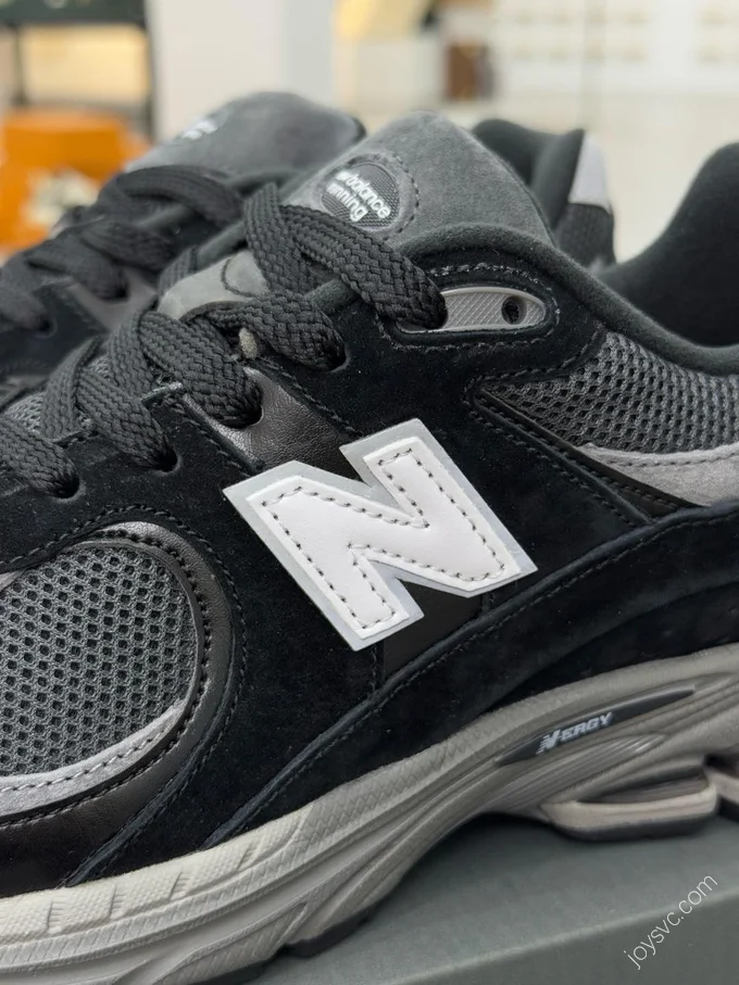 New Balance 2002R Black Grey M2002RR1