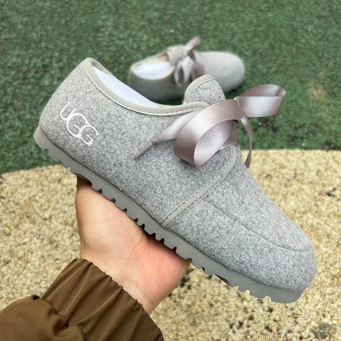 UGG Grey Bow