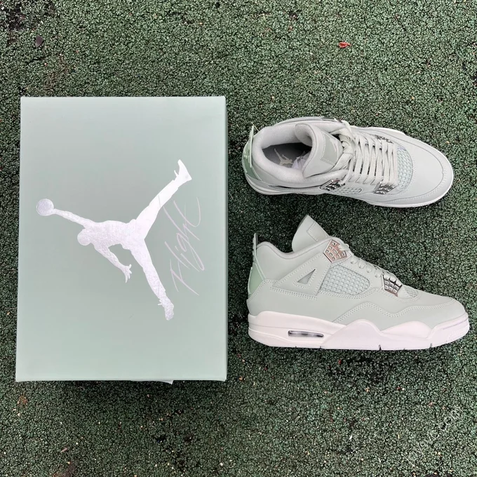 Air Jordan 4 