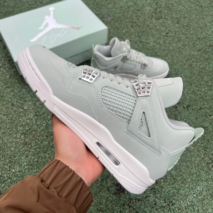 Air Jordan 4 