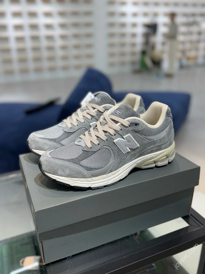 New Balance 2002R Grey M2002RNM