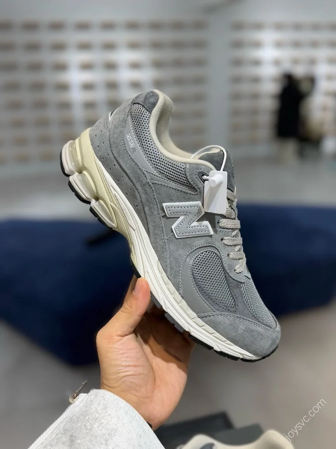 New Balance 2002R Grey M2002RNM