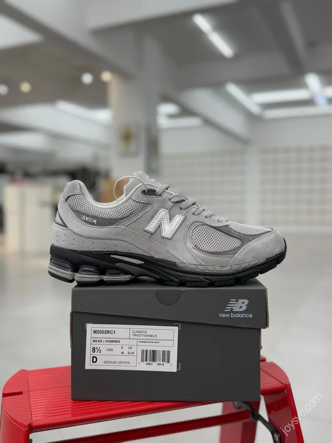 New Balance 2002R Grey Black M2002RC1