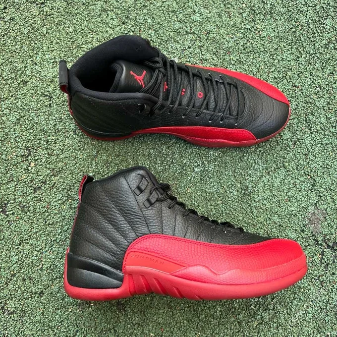 Air Jordan 12 