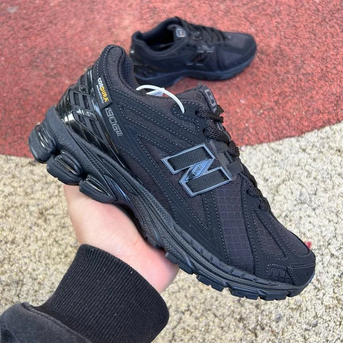 New Balance 1906R Black M1906RWF