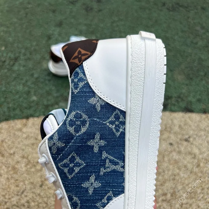 LOUIS VUITTON Charlie White Blue Denim