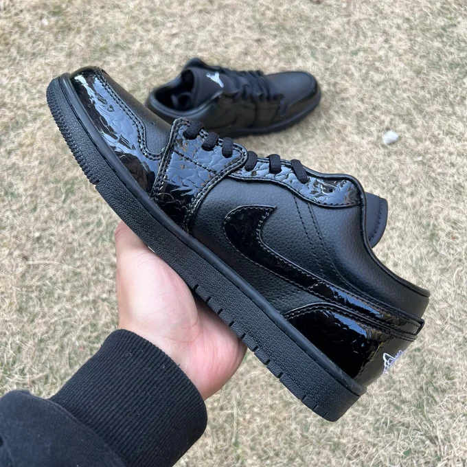 Air Jordan 1 Low All Black HJ7743-010