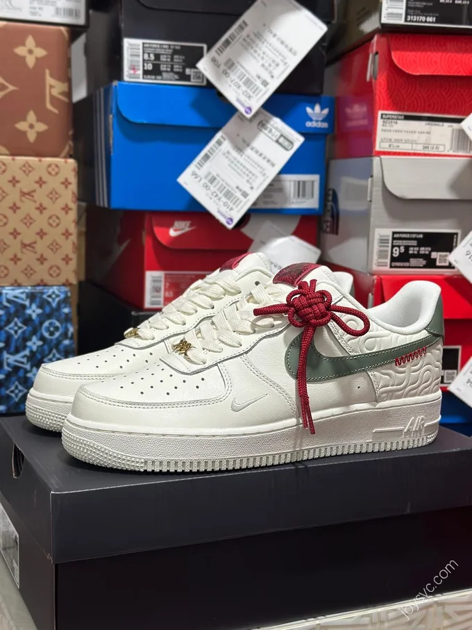 Nike Air Force 1 '07 LV8 Green White HV5979-130