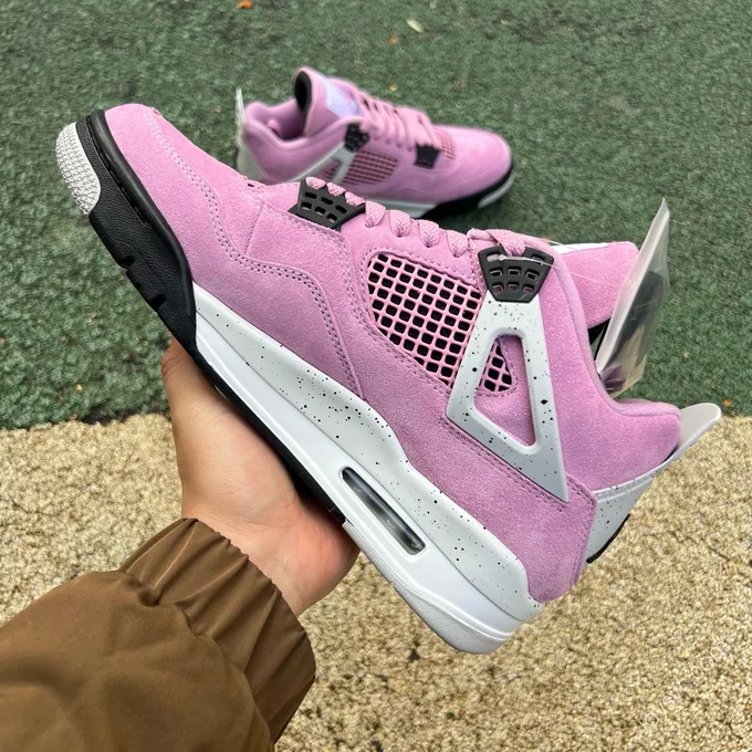 Air Jordan 4 WMNS 