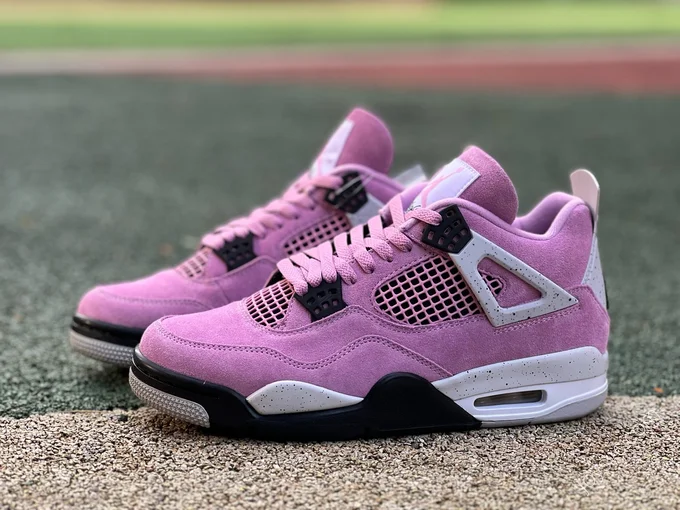 Air Jordan 4 WMNS 