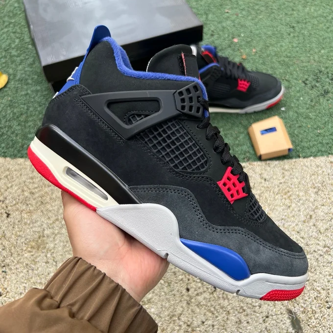 Air Jordan 4 