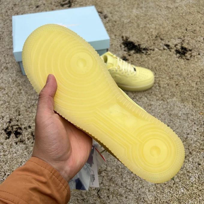 Nike Air Force 1 Yellow CZ8065-800