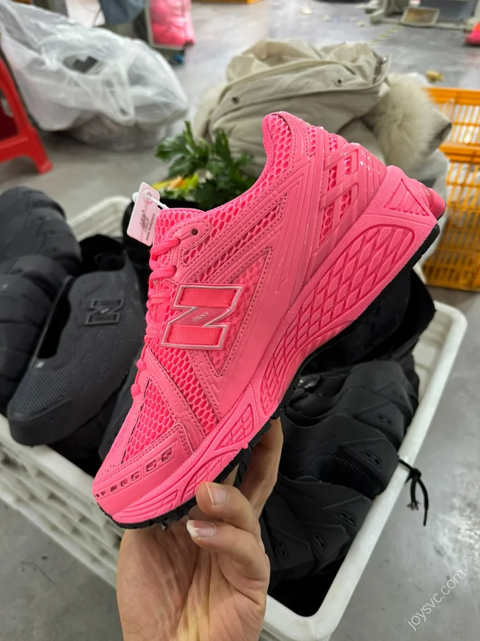 New Balance 1906R Pink M1906RAP