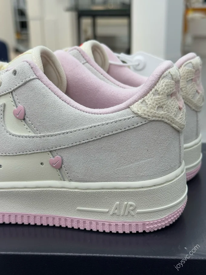 Air Force 1 Valentine's Day Limited Edition HV5992-111