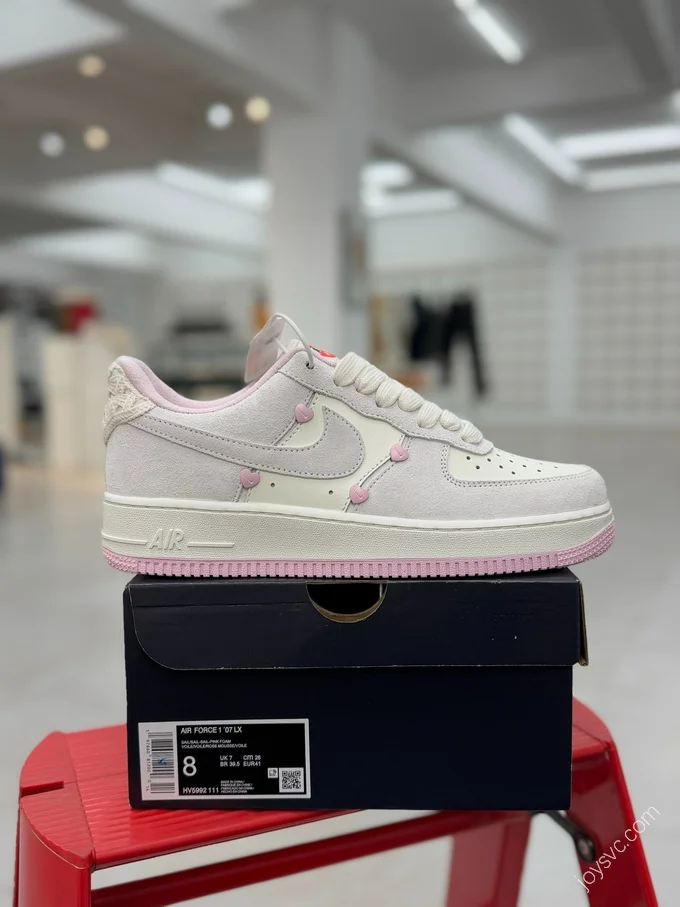 Air Force 1 Valentine's Day Limited Edition HV5992-111