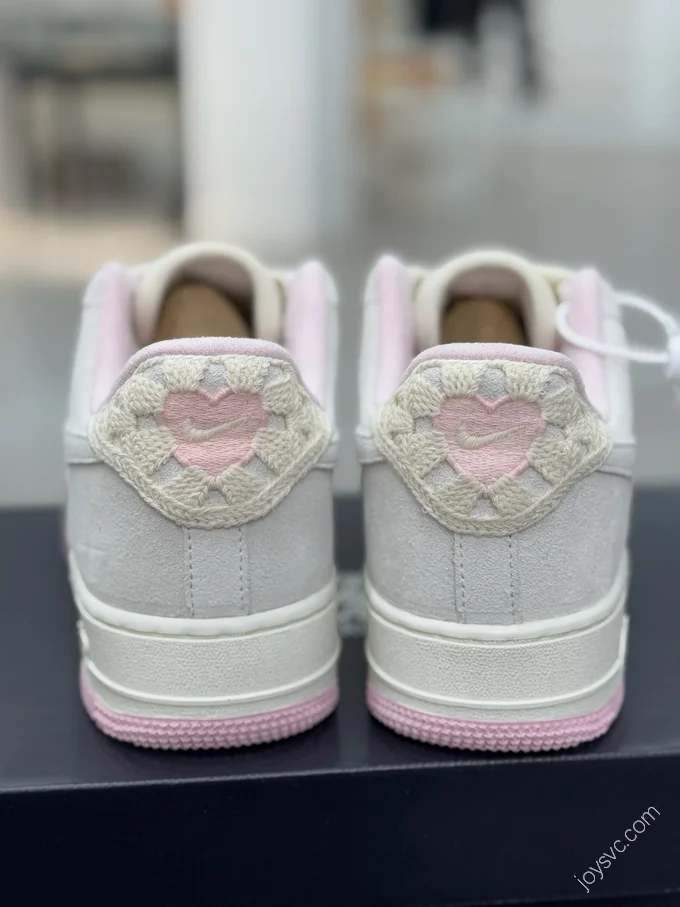 Air Force 1 Valentine's Day Limited Edition HV5992-111