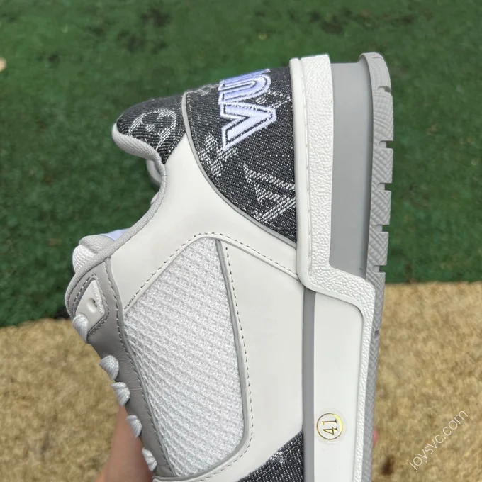 LOUIS VUITTON Trainer White Grey