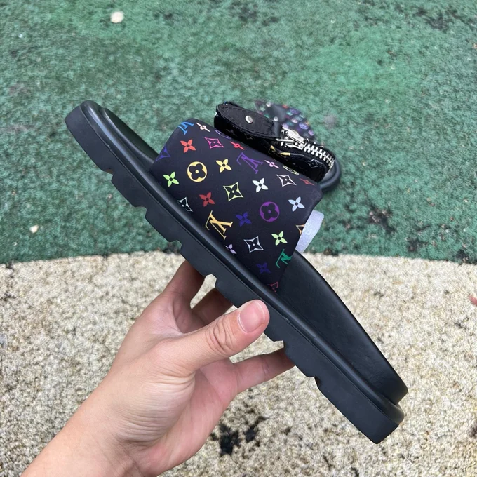 Takashi Murakami x LOUIS VUITTON Slides Black