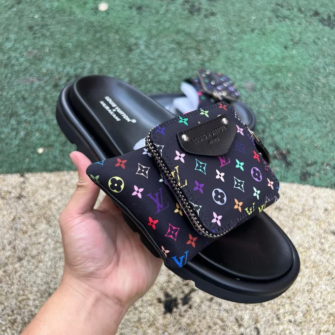 Takashi Murakami x LOUIS VUITTON Slides Black