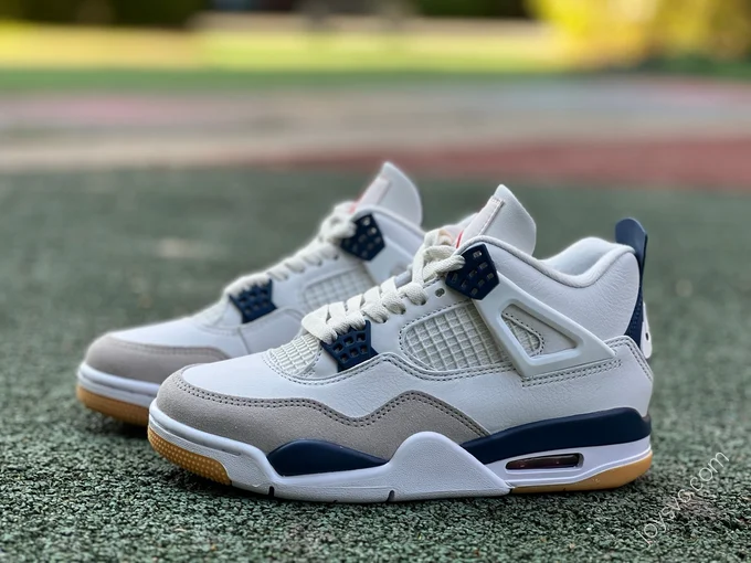 Nike SB x Air Jordan 4 White Blue DR5415-100